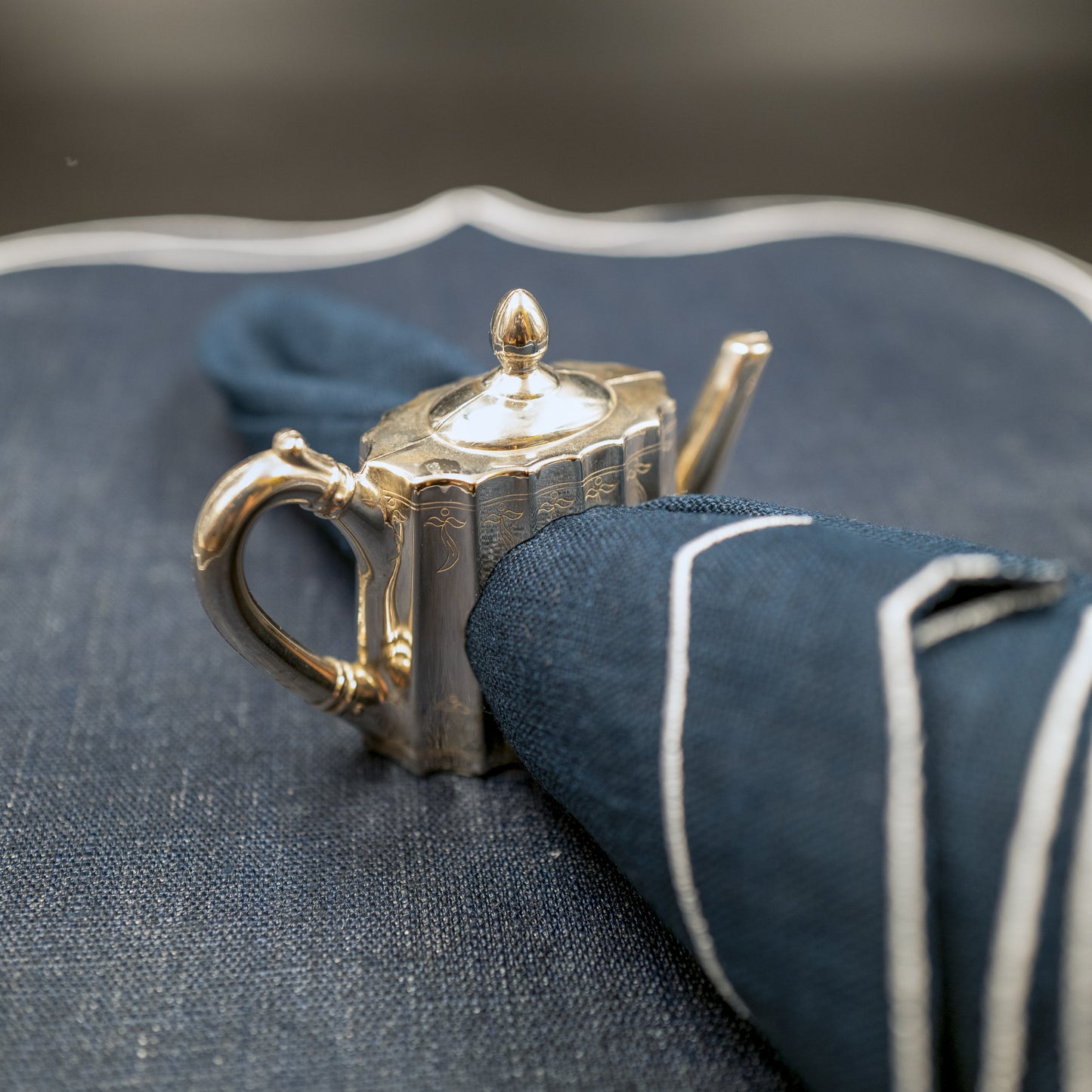 Exquisite Vintage 1990s Silver-Plated Napkin Rings | Teapots in Different Styles | Set of 4