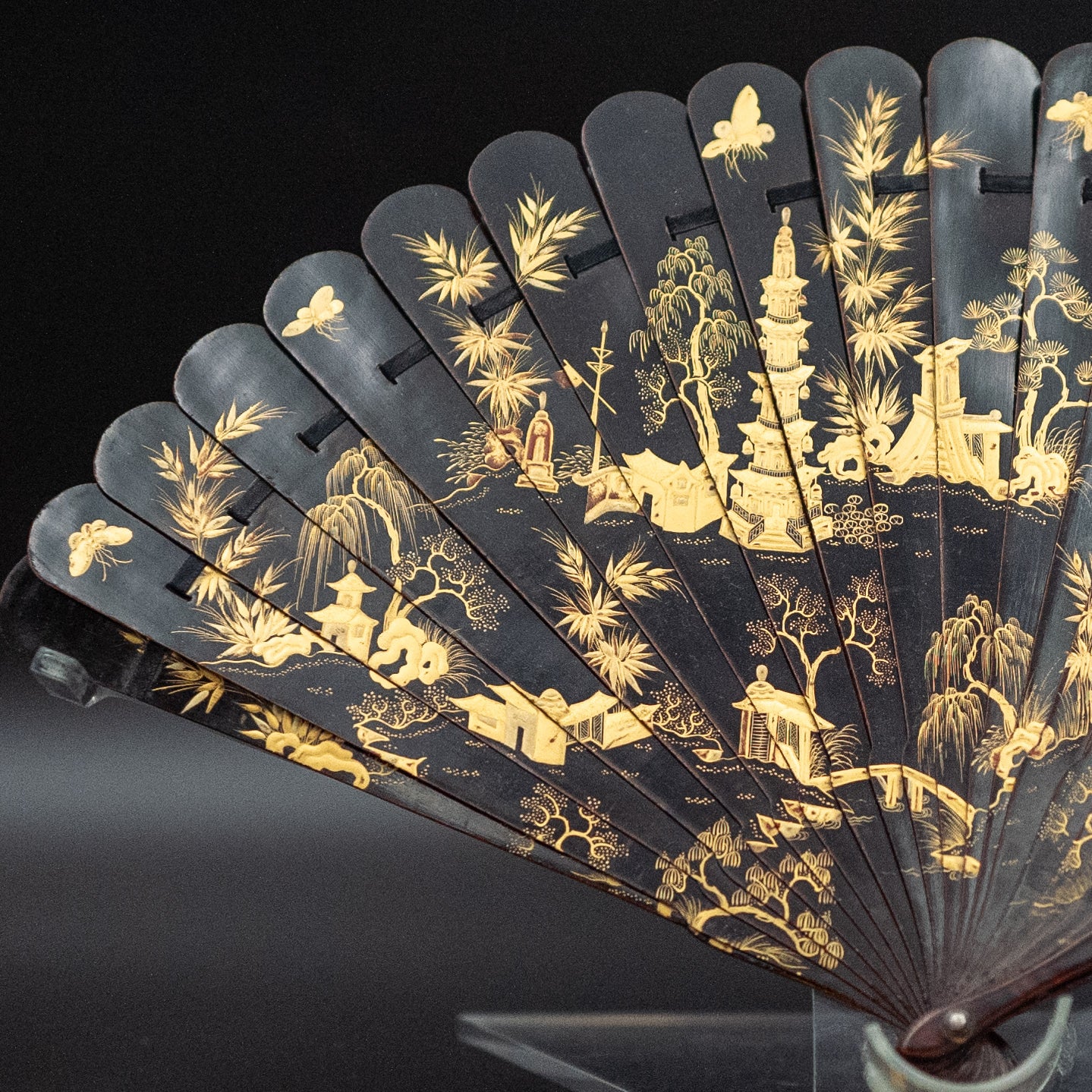 Antique 1870s Chinese Export Lacquer Brise Fan with Gilded Scenic Design