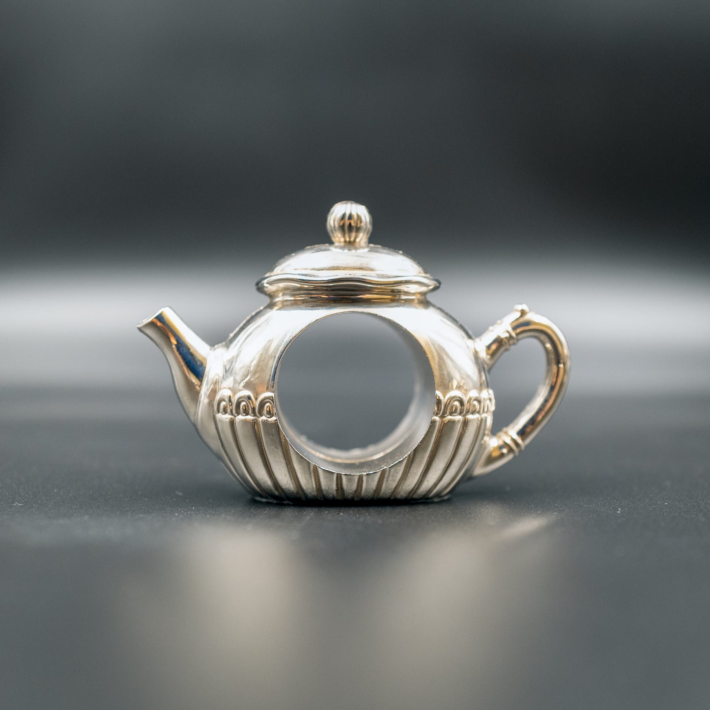 Exquisite Vintage 1990s Silver-Plated Napkin Rings | Teapots in Different Styles | Set of 4